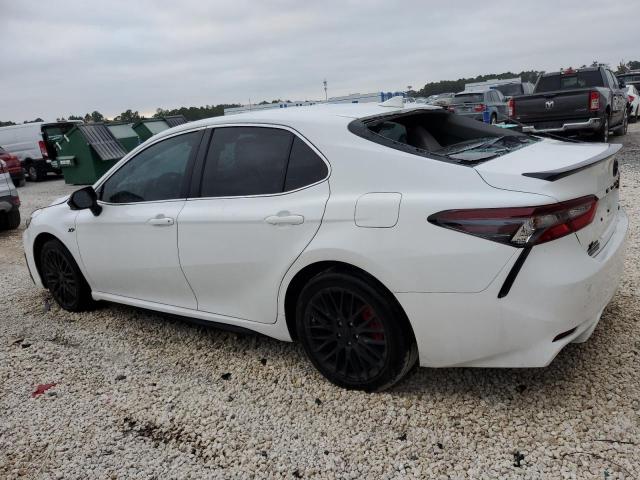 4T1T11AK8RU844000 - 2024 TOYOTA CAMRY SE NIGHT SHADE WHITE photo 2