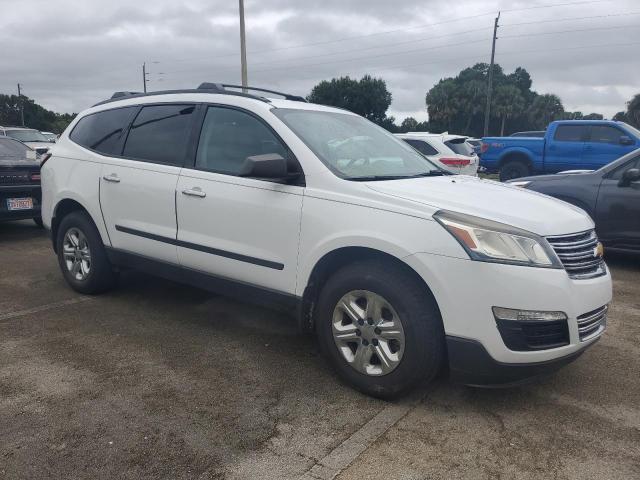 1GNKRFKD8HJ137573 - 2017 CHEVROLET TRAVERSE LS WHITE photo 4