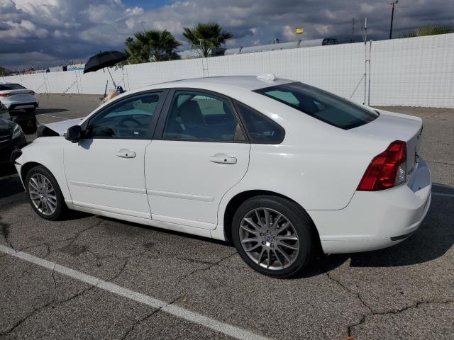 YV1390MS6A2493438 - 2010 VOLVO S40 2.4I WHITE photo 2