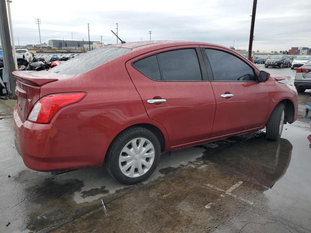 3N1CN7AP2JL855423 - 2018 NISSAN VERSA S BURGUNDY photo 3