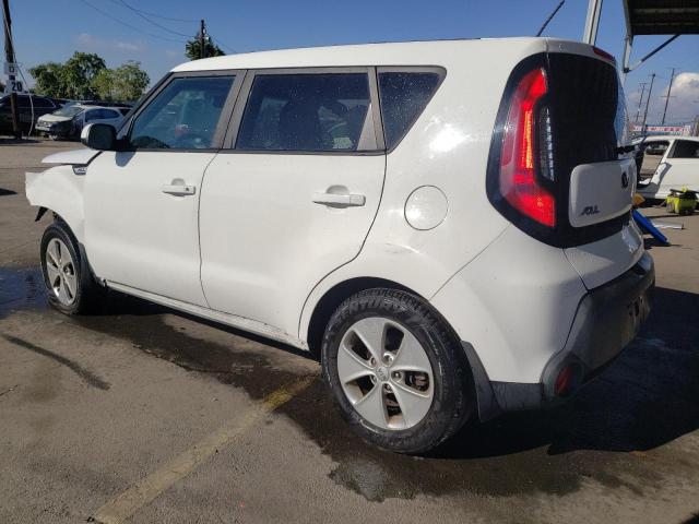 KNDJN2A24F7140859 - 2015 KIA SOUL WHITE photo 2