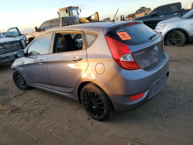 KMHCT5AE9GU260584 - 2016 HYUNDAI ACCENT SE GRAY photo 2