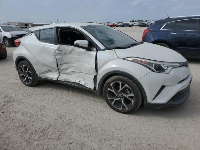 NMTKHMBX9JR017766 - 2018 TOYOTA C-HR XLE WHITE photo 4