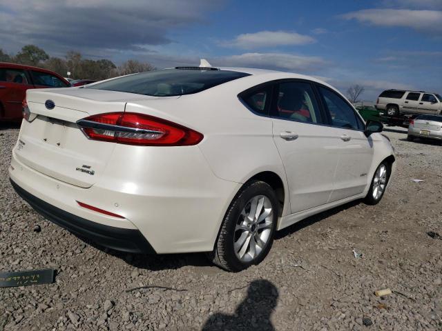 3FA6P0LU3KR279909 - 2019 FORD FUSION SE WHITE photo 3