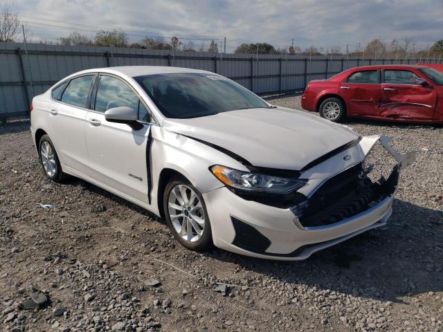 3FA6P0LU3KR279909 - 2019 FORD FUSION SE WHITE photo 4