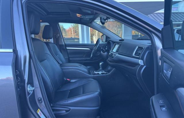 5TDJKRFHXES066933 - 2014 TOYOTA HIGHLANDER XLE Сұр фото 5