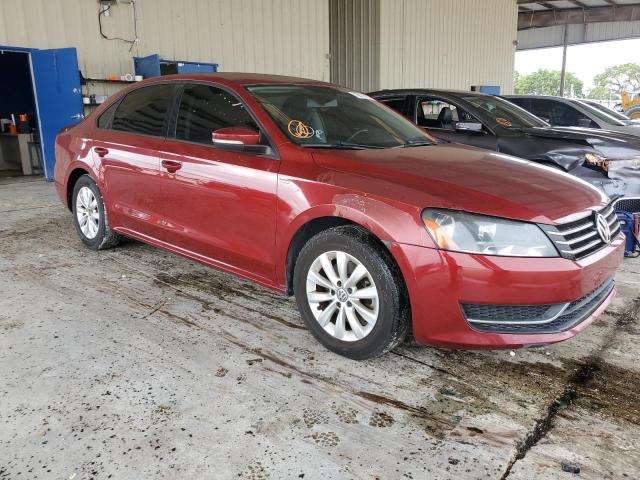 1VWAT7A32FC027315 - 2015 VOLKSWAGEN PASSAT S RED photo 4