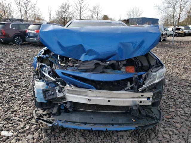 4T1B11HK5JU028836 - 2018 TOYOTA CAMRY L BLUE photo 5