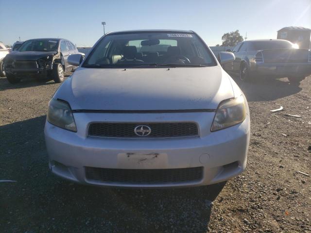 JTKDE167450010642 - 2005 TOYOTA SCION TC SILVER photo 5