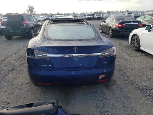 5YJSA1E26HF204417 - 2017 TESLA MODEL S ლურჯი ფოტო 6