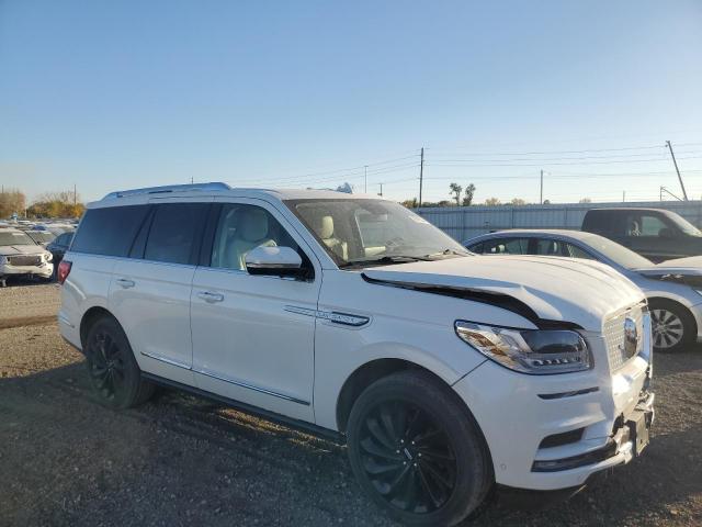 5LMJJ2LT6MEL17768 - 2021 LINCOLN NAVIGATOR RESERVE WHITE photo 4