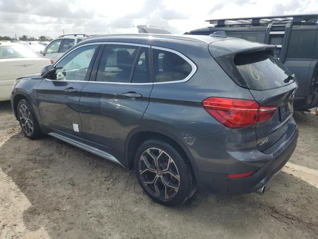 WBXJG9C02L5P29692 - 2020 BMW X1 XDRIVE28I GRAY photo 2