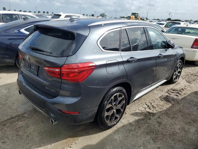 WBXJG9C02L5P29692 - 2020 BMW X1 XDRIVE28I GRAY photo 3