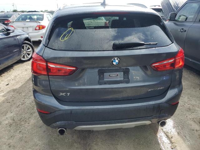 WBXJG9C02L5P29692 - 2020 BMW X1 XDRIVE28I GRAY photo 6