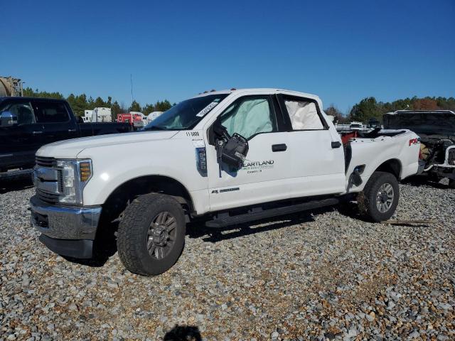 1FT8W3BTXKEG36716 - 2019 FORD F350 SUPER DUTY WHITE photo 1