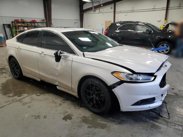 1FA6P0HD5G5100854 - 2016 FORD FUSION SE WHITE photo 4