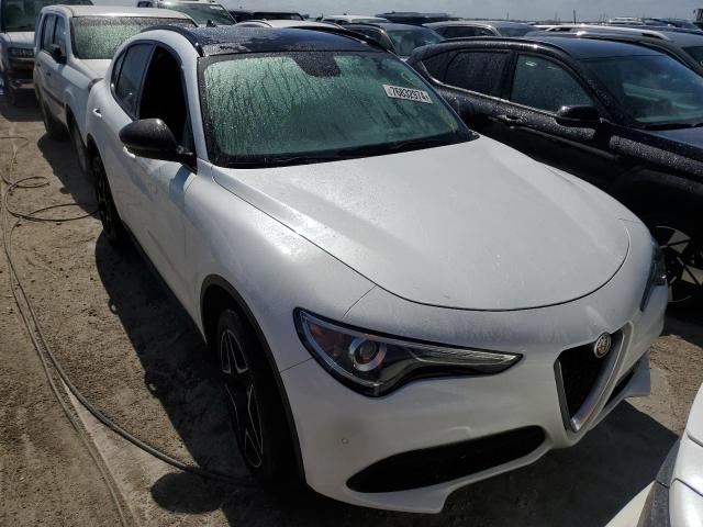 ZASPAKBN9K7C70572 - 2019 ALFA ROMEO STELVIO TI WHITE photo 5