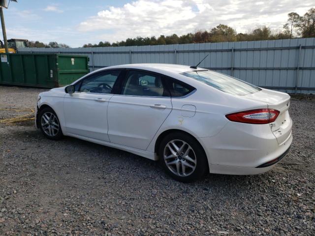 3FA6P0H72DR155359 - 2013 FORD FUSION SE WHITE photo 2