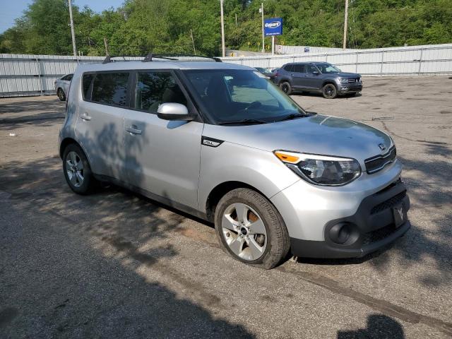 KNDJN2A22J7610945 - 2018 KIA SOUL SILVER photo 4