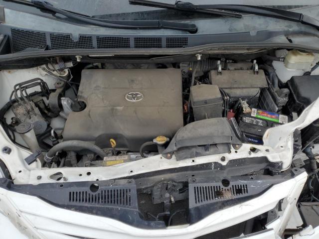 5TDKK3DC6FS642348 - 2015 TOYOTA SIENNA LE WHITE photo 12