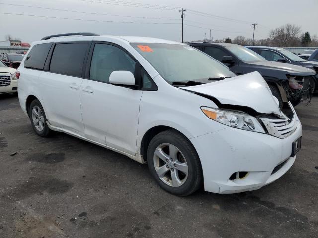 5TDKK3DC6FS642348 - 2015 TOYOTA SIENNA LE WHITE photo 4