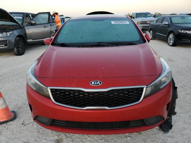 3KPFL4A71HE102673 - 2017 KIA FORTE LX RED photo 5