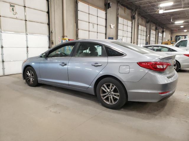 5NPE24AF1FH005942 - 2015 HYUNDAI SONATA SE GRAY photo 2