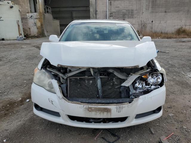 4T1BK36B18U321039 - 2008 TOYOTA AVALON XL WHITE photo 5