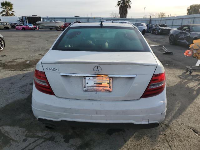 WDDGF4HB6CR237561 - 2012 MERCEDES-BENZ C 250 WHITE photo 6