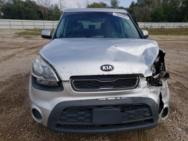 KNDJT2A69D7502206 - 2013 KIA SOUL + SILVER photo 5