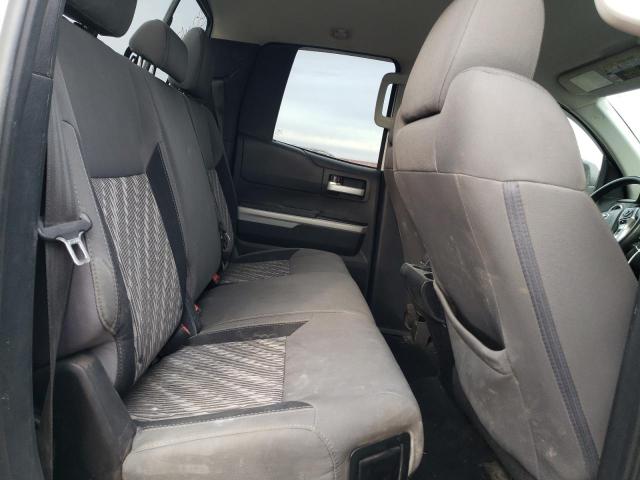5TFUW5F19JX682723 - 2018 TOYOTA TUNDRA DOUBLE CAB SR/SR5 WHITE photo 10