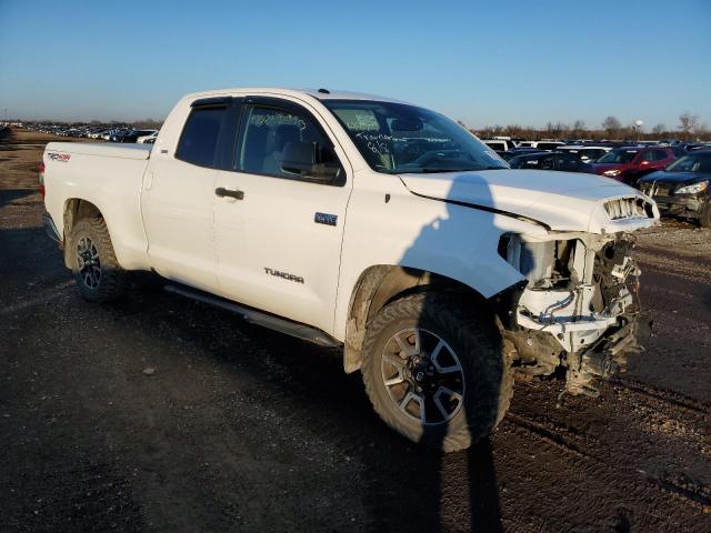 5TFUW5F19JX682723 - 2018 TOYOTA TUNDRA DOUBLE CAB SR/SR5 WHITE photo 4