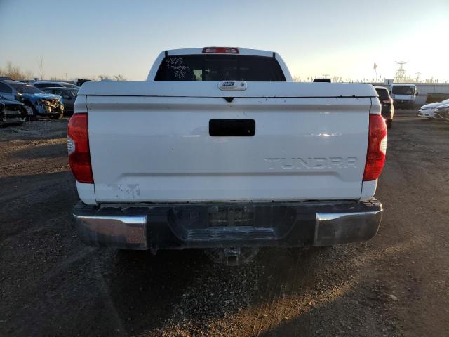 5TFUW5F19JX682723 - 2018 TOYOTA TUNDRA DOUBLE CAB SR/SR5 WHITE photo 6