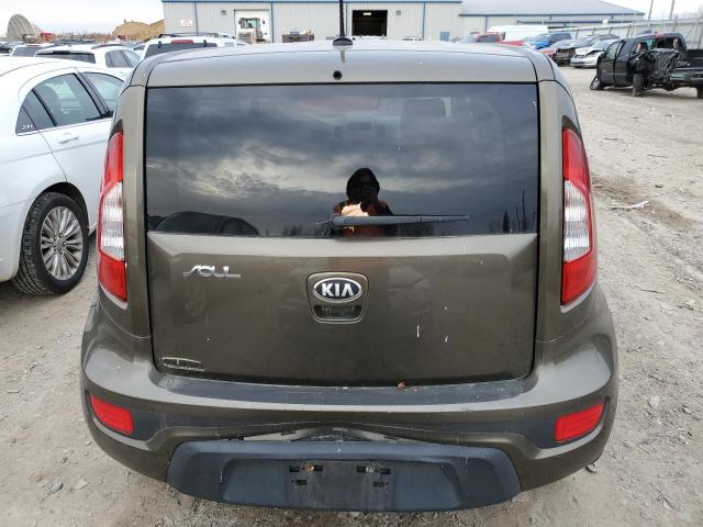 KNDJT2A53D7560576 - 2013 KIA SOUL GREEN photo 6