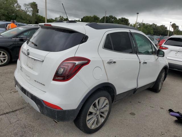 KL4CJASBXJB537103 - 2018 BUICK ENCORE PREFERRED WHITE photo 3