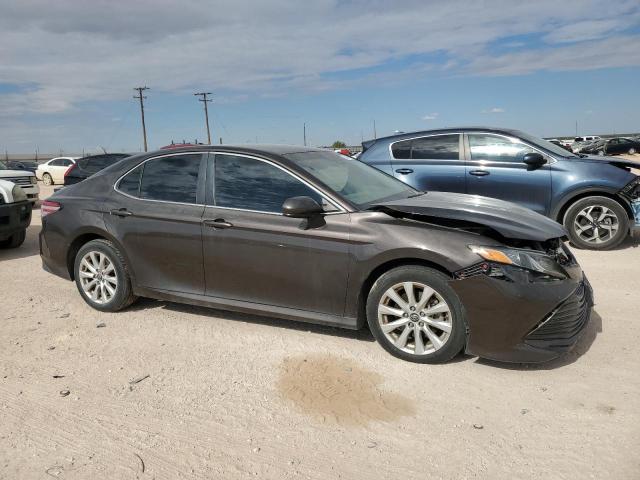 4T1B11HK9JU077506 - 2018 TOYOTA CAMRY L GRAY photo 4