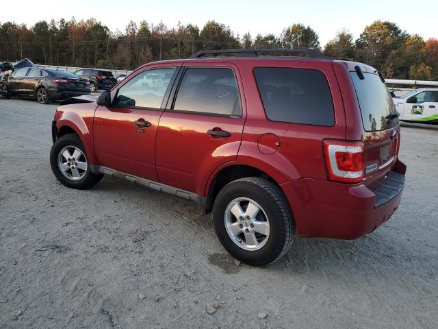 1FMCU0D77BKA72812 - 2011 FORD ESCAPE XLT RED photo 2