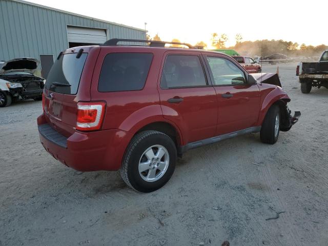 1FMCU0D77BKA72812 - 2011 FORD ESCAPE XLT RED photo 3