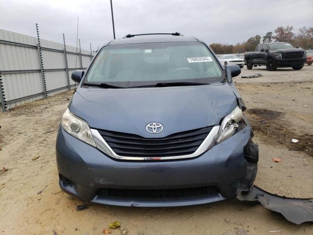 5TDKK3DC0ES431032 - 2014 TOYOTA SIENNA LE GRAY photo 5