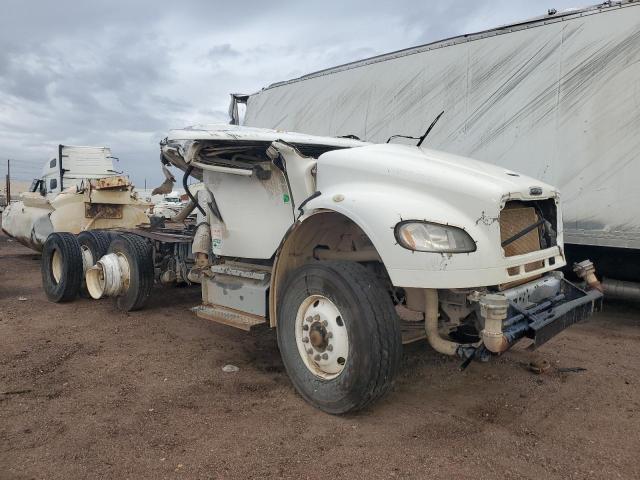 2014 FREIGHTLINER M2 106 MED, 