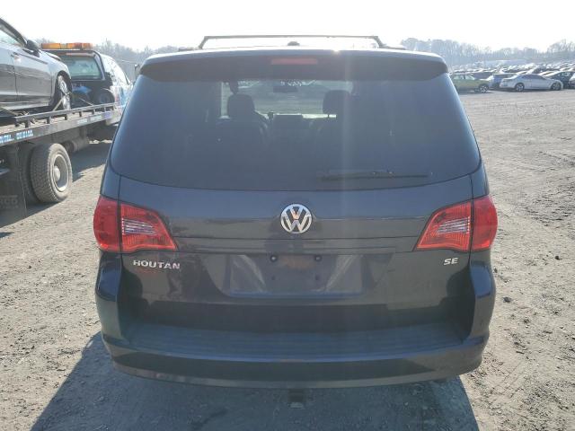 2V4RW3DG9BR670627 - 2011 VOLKSWAGEN ROUTAN SE BLACK photo 6