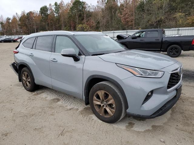 5TDABRCH7NS560252 - 2022 TOYOTA HIGHLANDER HYBRID XLE GRAY photo 4