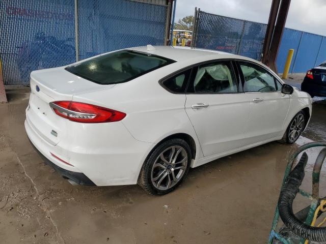 3FA6P0CD5KR150425 - 2019 FORD FUSION SEL WHITE photo 3