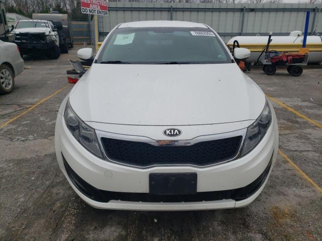 KNAGM4A73D5337144 - 2013 KIA OPTIMA LX WHITE photo 5