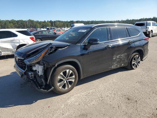 5TDHZRAH0NS555195 - 2022 TOYOTA HIGHLANDER XLE BLACK photo 1