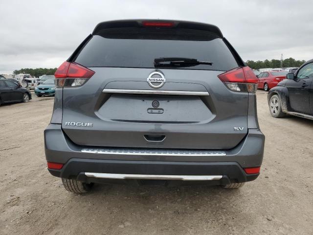 KNMAT2MT9JP587142 - 2018 NISSAN ROGUE S GRAY photo 6