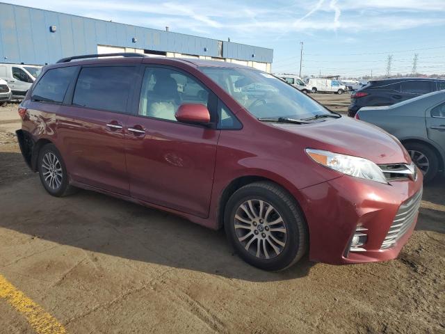 5TDYZ3DC7LS027616 - 2020 TOYOTA SIENNA XLE RED photo 4