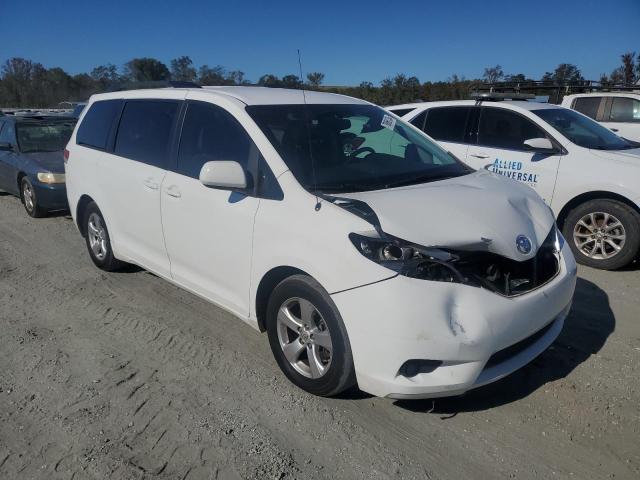 5TDKK3DC4ES459450 - 2014 TOYOTA SIENNA LE WHITE photo 4