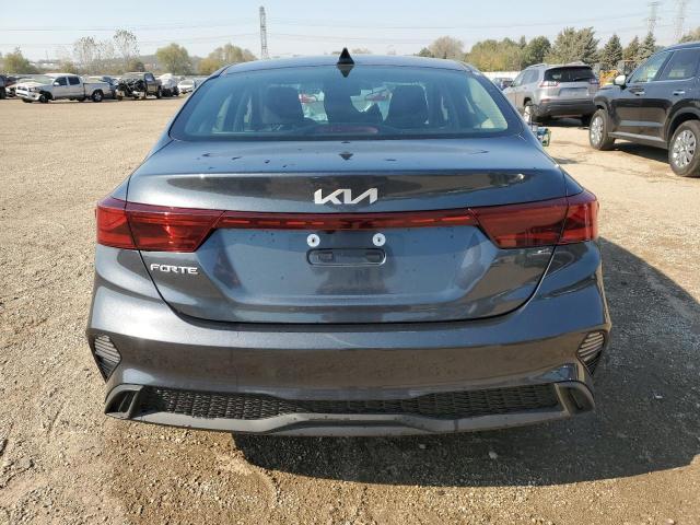 3KPF24AD1RE727469 - 2024 KIA FORTE LX GRAY photo 6