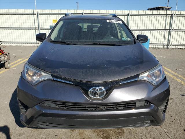 JTMBFREV6GJ068498 - 2016 TOYOTA RAV4 LE GRAY photo 5